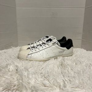 Adidas superstar london sz 9.5 white black